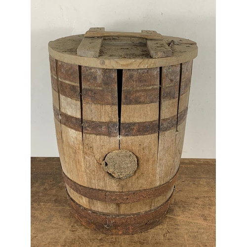 202 - Old wooden barrel with lid, 58cm x 39cm