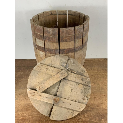 202 - Old wooden barrel with lid, 58cm x 39cm