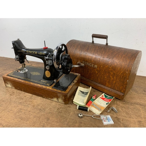 207 - Singer sewing machine