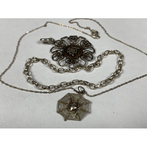 264 - Silver necklace, bracelet and pendant