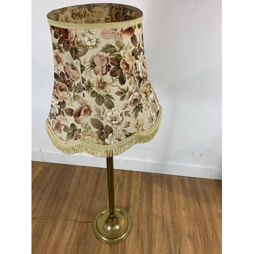 1071 - Brass standard lamp