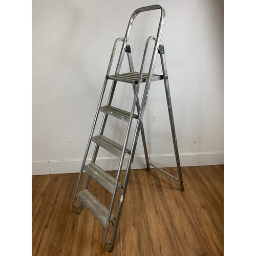 16 - Alloy step ladders