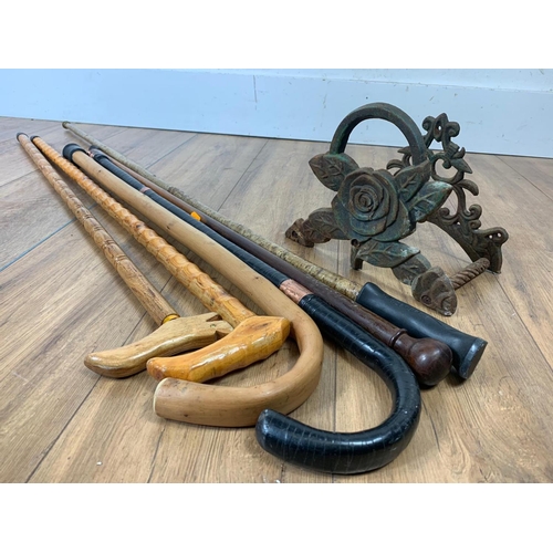 29 - Quantity of walking sticks etc