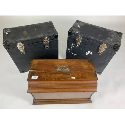 199 - Sewing machine case with 2 cinema reel cases