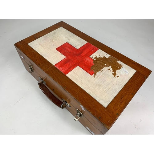 223 - Vintage medicine box