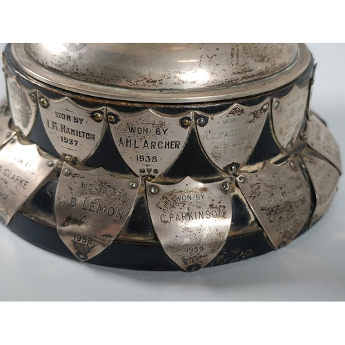 661 - Large silver trophy, presented to Ulster motorcycle club 1928. 709 grams cup only. Chester mark.  23... 