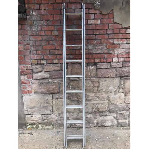 39 - Large alloy ladders