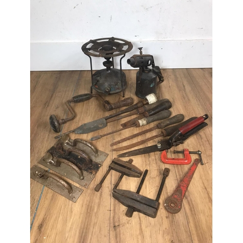 66 - Quantity of tools, burner and a Primus