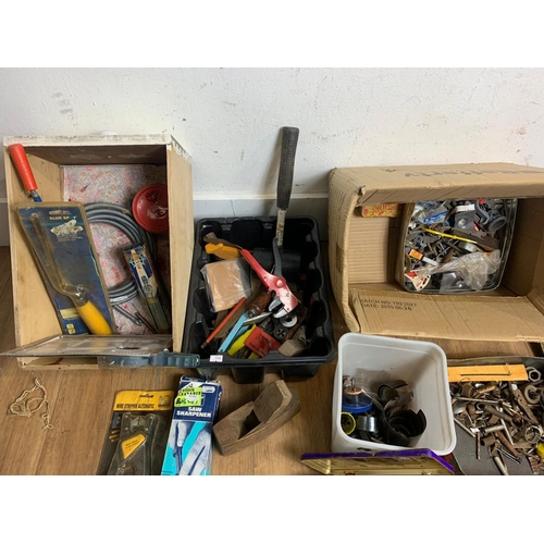 92 - Large quantity of tools and drill bits