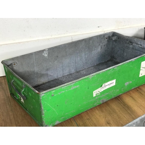 30 - 5 large tote pans