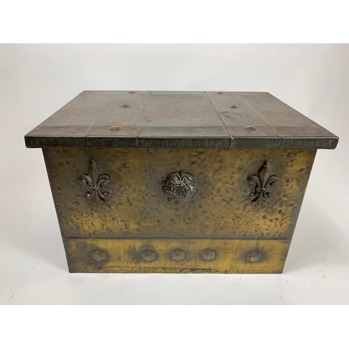 267A - Early 20th century coal box, 49cm x 34cm x 33cm