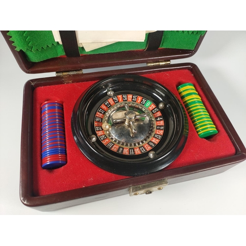 261 - Small roulette game in case, 22cm x 14cm