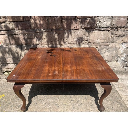 1099A - 1920s wind out table