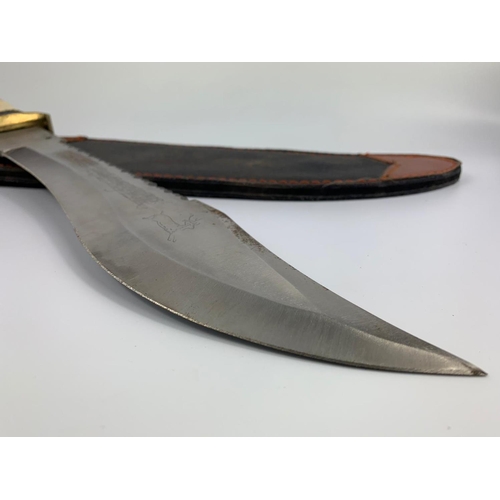 145 - Large hunting knife