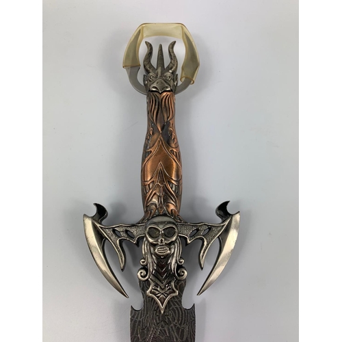 148 - Ornate handled knife