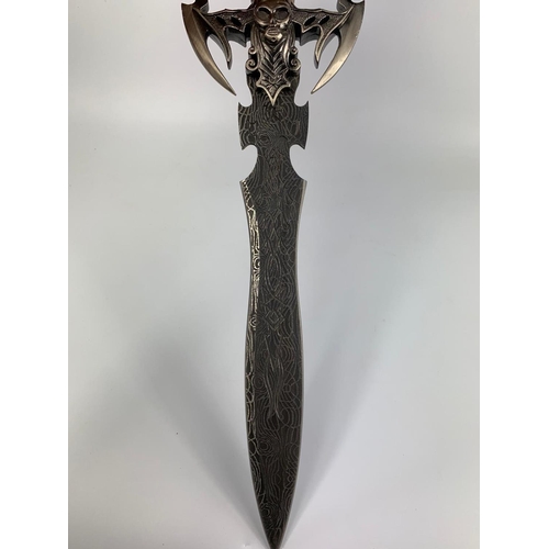 148 - Ornate handled knife