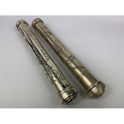 165 - 3 scroll holders, 25cm