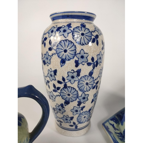 225 - 3 pcs of blue and white pottery