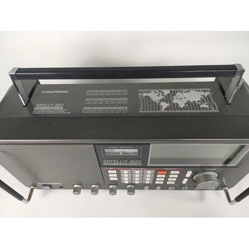 27 - Grundig Satellit 800 Millennium