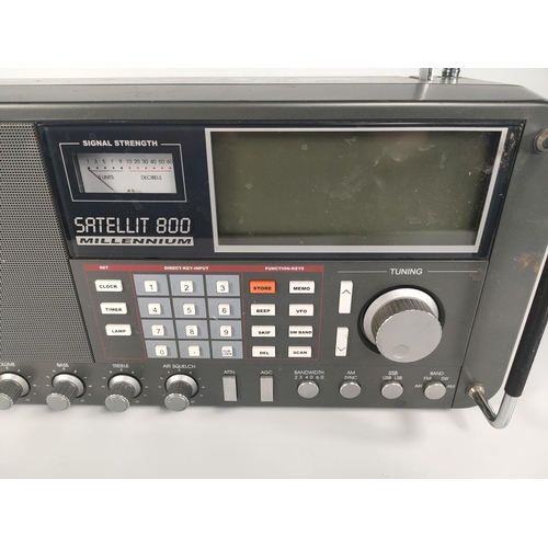 27 - Grundig Satellit 800 Millennium