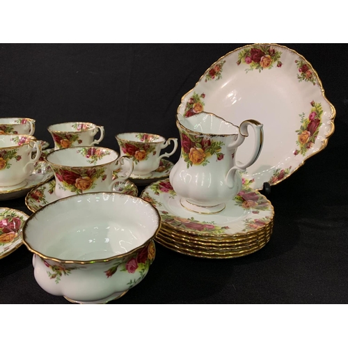 275 - Royal albert country Rose tea set