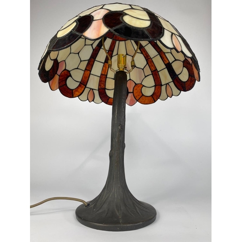 33 - Tiffany style lamp