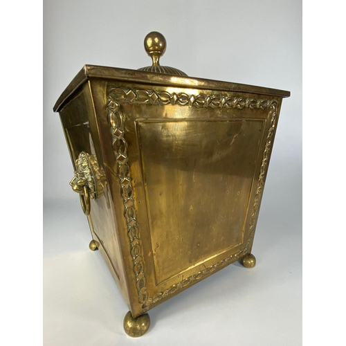 39 - Edwardian brass coal bin with liner. 41cm