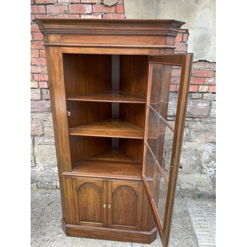 1034 - Large Georgian style corner cabinet, 97x50x198cm