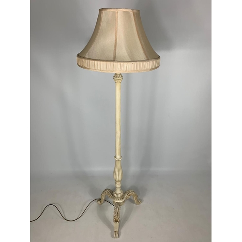 1044 - Ornate standard lamp, 166cm