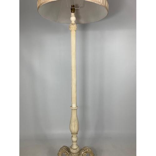 1044 - Ornate standard lamp, 166cm