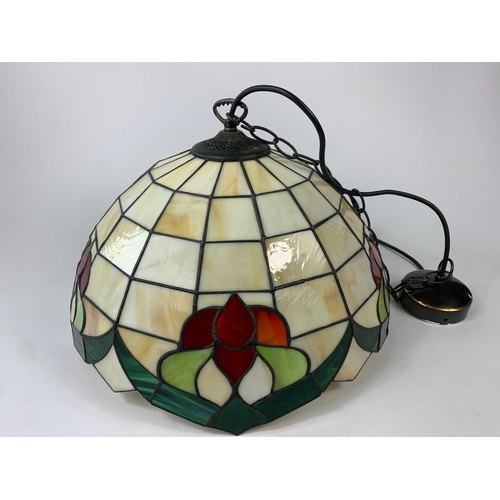 13 - Large Tiffany style light fitting. 41cm