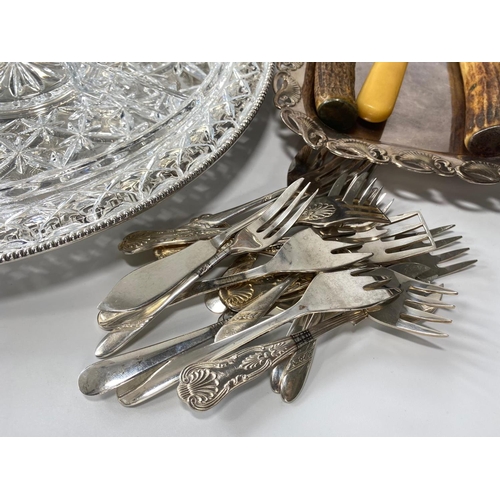 132 - Large quantity of good quality silver plate items