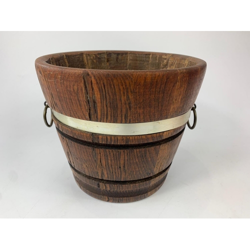 162 - Small oak bucket with brass handles, 20cm