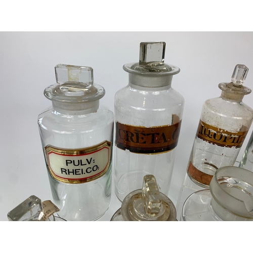 176 - Quantity of Edwardian chemist bottles