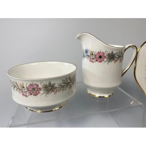 185 - 21pc Paragon Belinda tea set