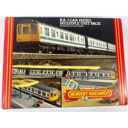 214 - Boxed Hornby B.R.3 Car Diesel unit pack 00 Gauge