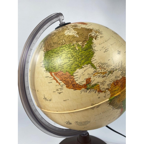 67 - Globe, 38cm