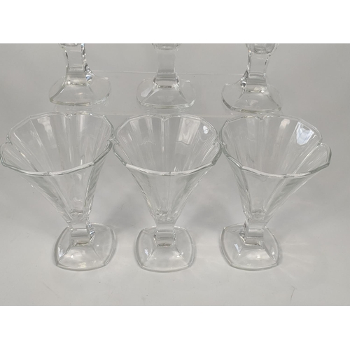 261 - Set of six Art Deco style French dishes