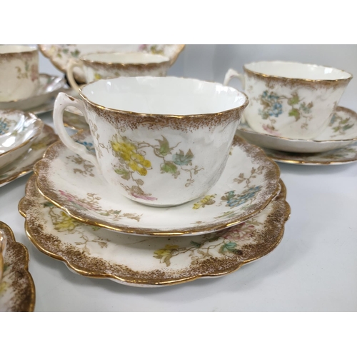 262 - Vintage tea set