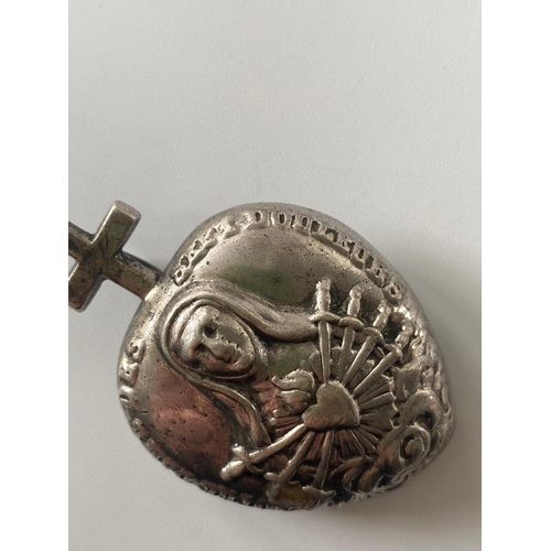 582G - Sterling silver pendant, religious theme