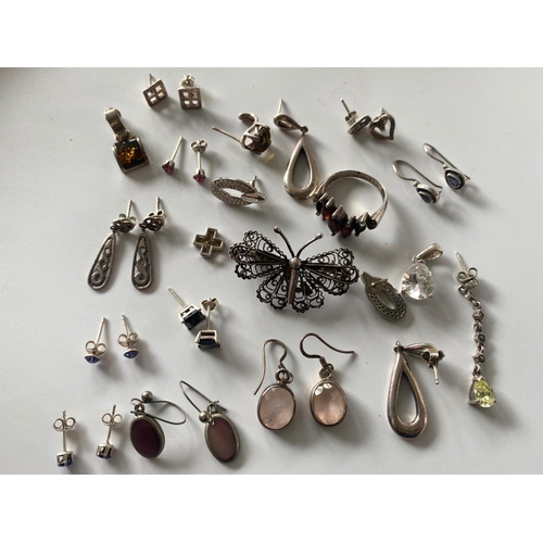 582J - Quantity of silver jewellery