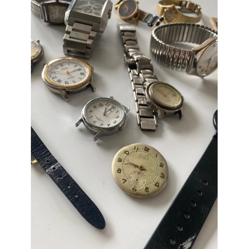 582M - Quantity of watches