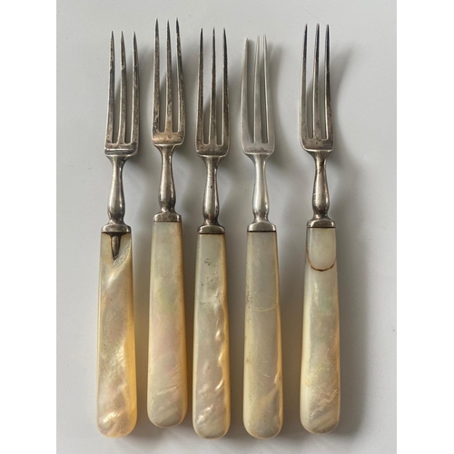 582V - 5 silver and Mother Of Pearl handled forks, Sheffield mark