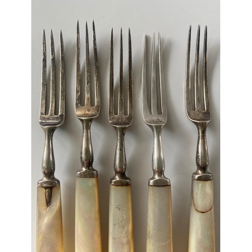 582V - 5 silver and Mother Of Pearl handled forks, Sheffield mark