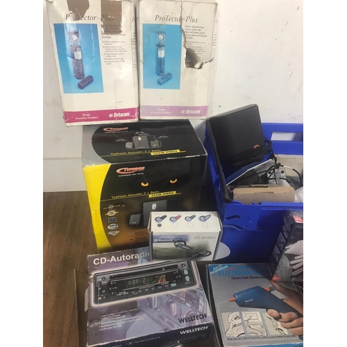 587 - Large quantity of new electrical items including Typhoon speakers, Bostik glue gun, radios etc