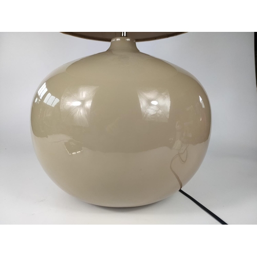 81 - Large modern table lamp, 71cm