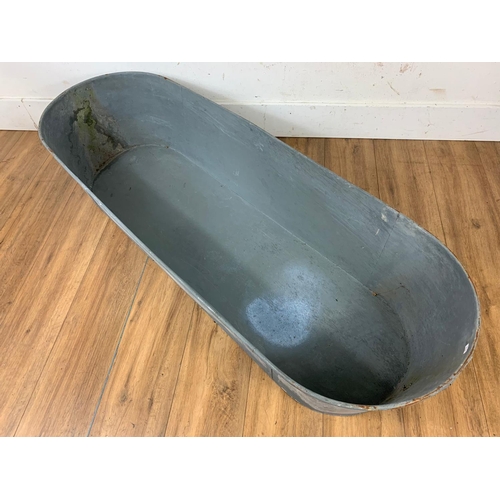 83 - Large galvanised bath, 149cmx52cmx30cm