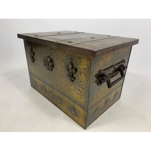 93 - Brass coal box 49x34x33