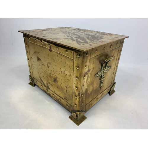 94 - Brass coal box 41x32x31