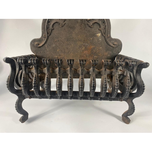 104 - Cast iron dog grate with no base. 46 x 47cm